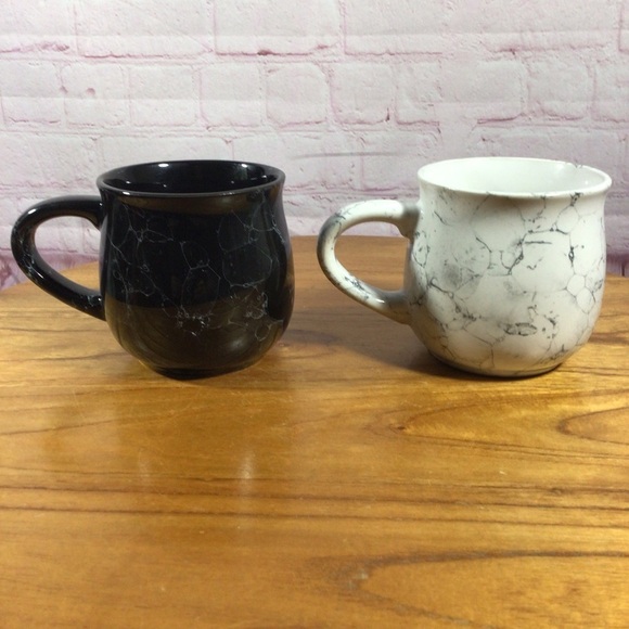 California Black and White Marble Look Embossed Ceramic Mugs - Set of 2 - Picture 3 of 9